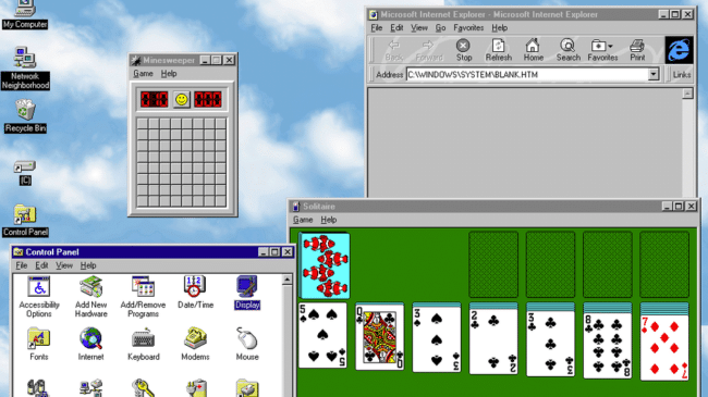 Windows 95 met onder meer de games Mijnenveger en Patience.